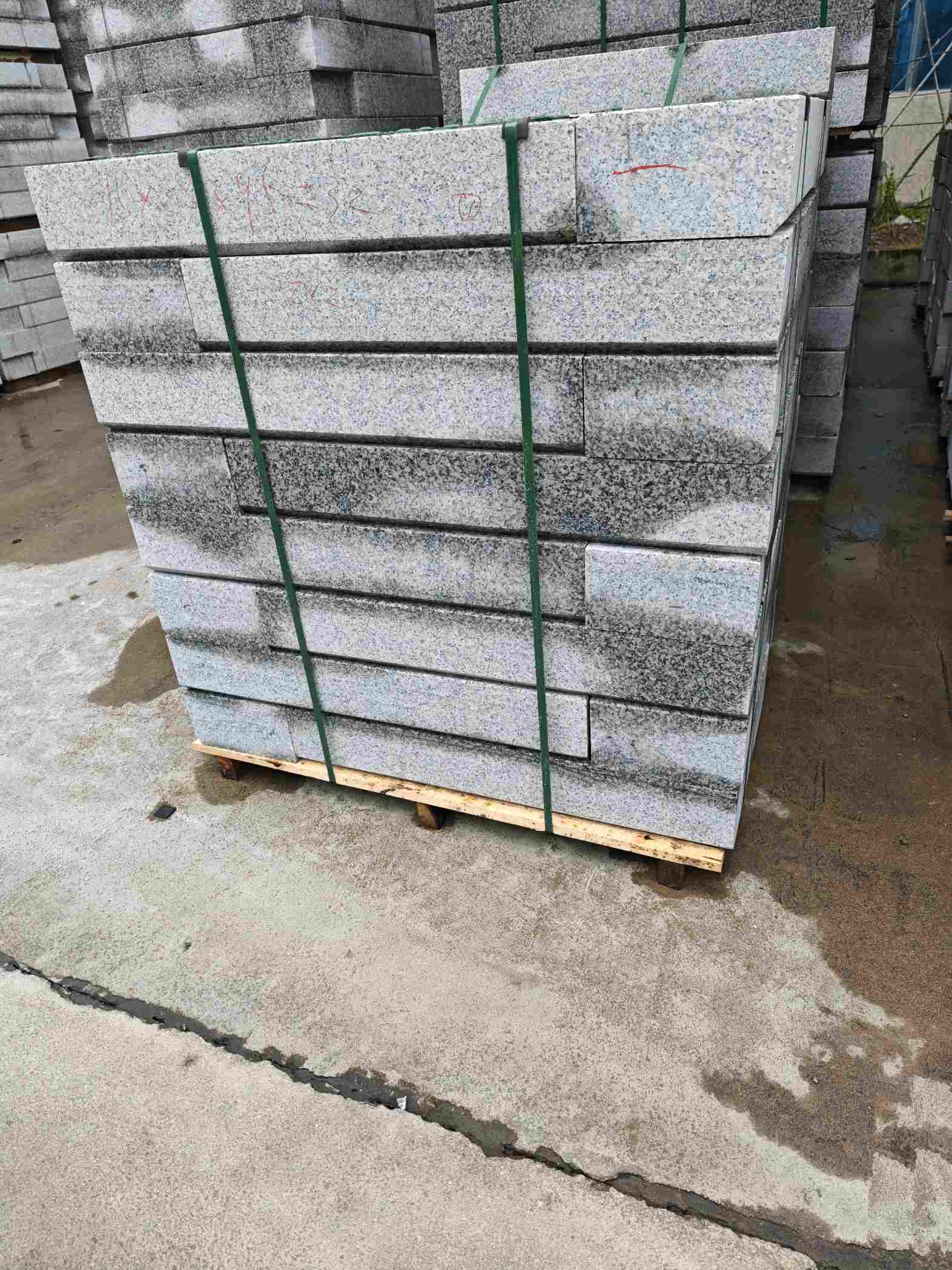 滁州芙蓉白路牙石，马路牙子