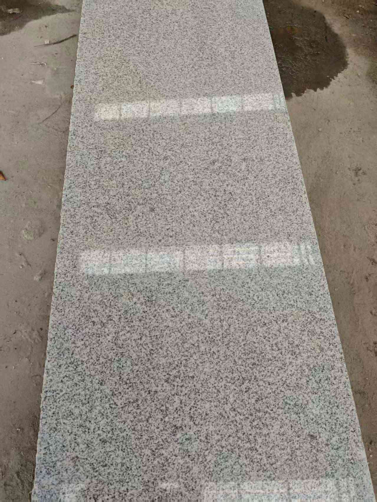 滁州芝麻白光面毛板